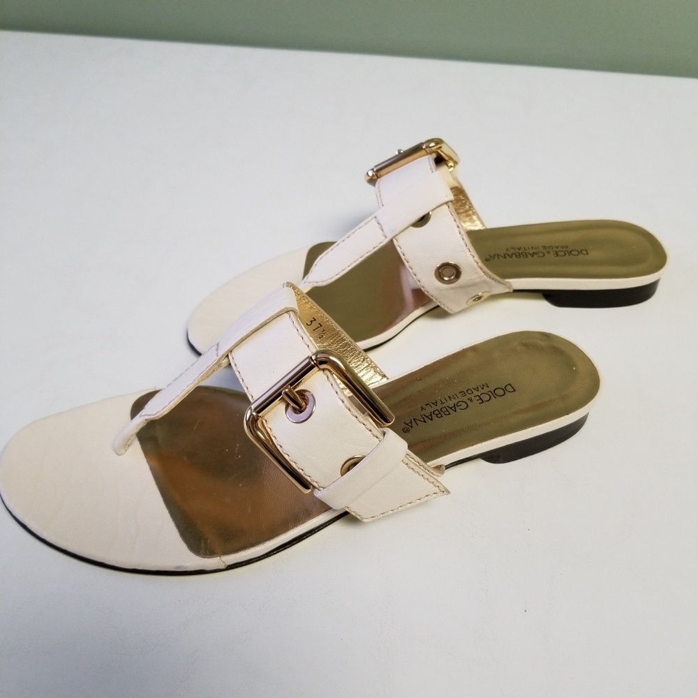 Dolce & Gabbana Leather Buckle 37.5 Sandals A107